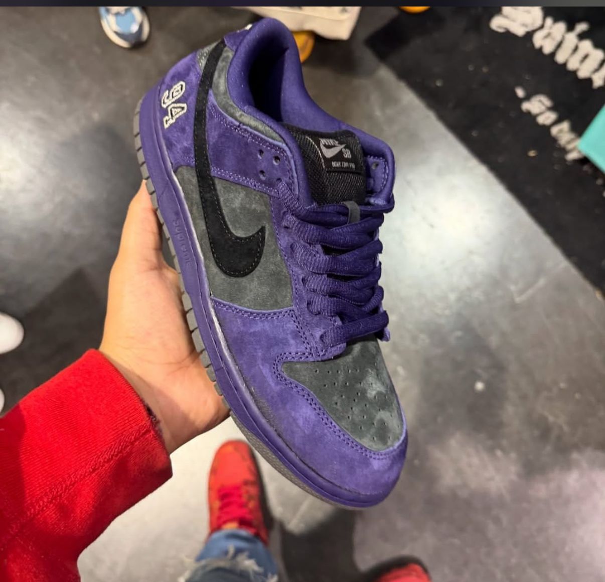 NIK.E SB DUN.K SUPRE.ME 94