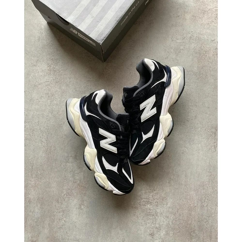 NEW BAL.ANCE 9060 BLACK AND WHITE