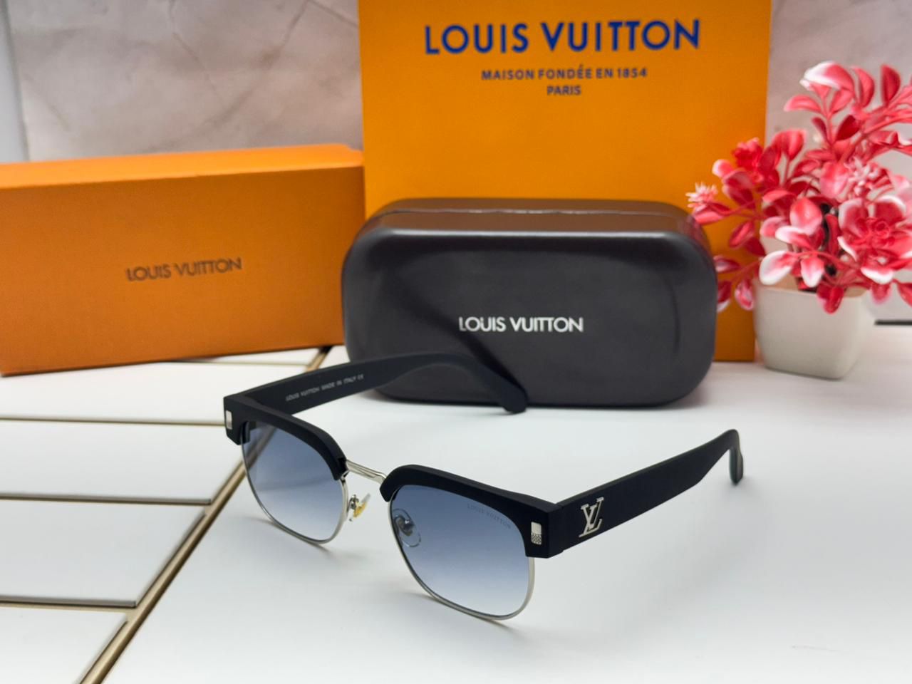 LO_UIS VU_ITTON