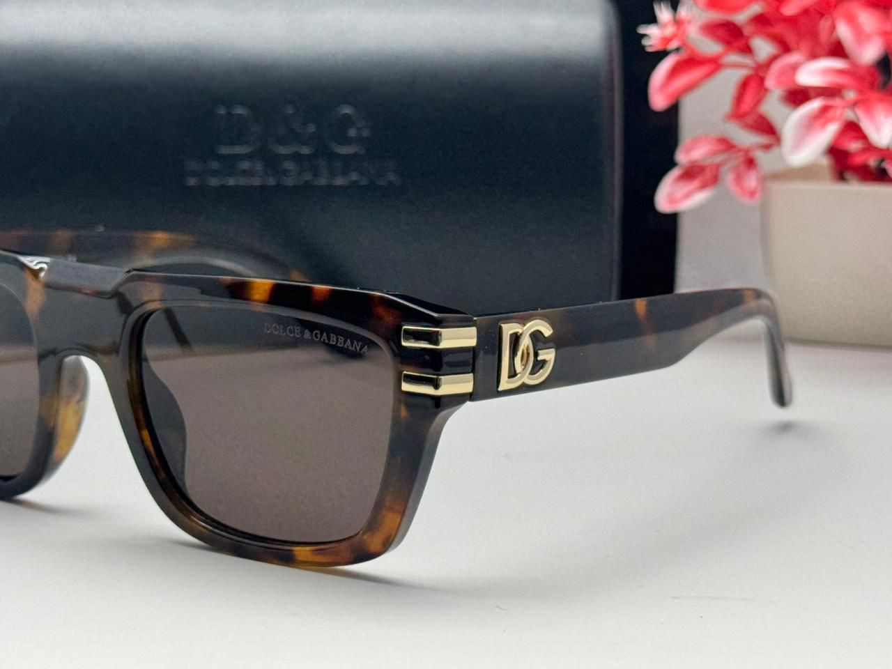 D&G