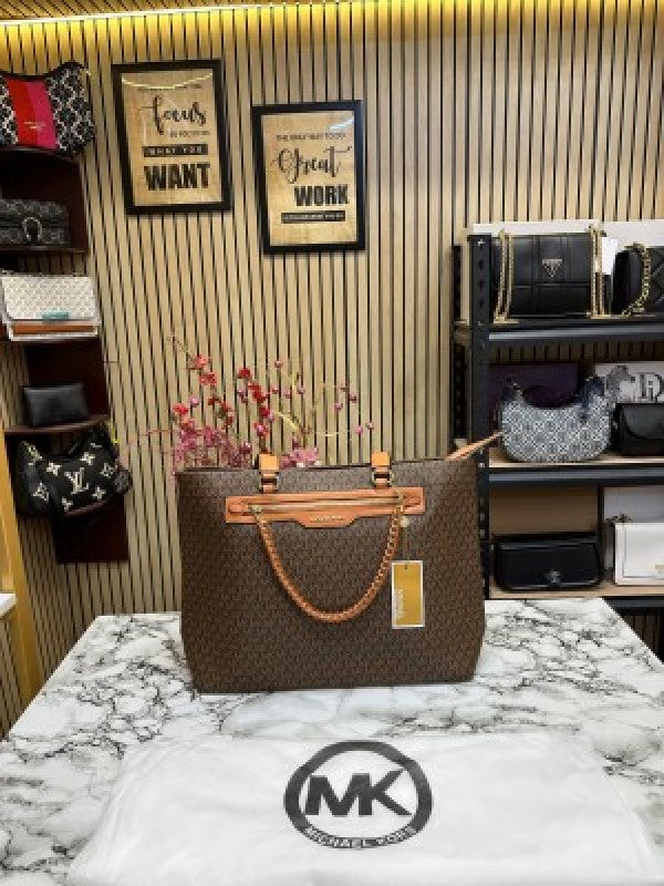 Mich.ael Kor.s Slater Large Tote Shoulder Bag Signature