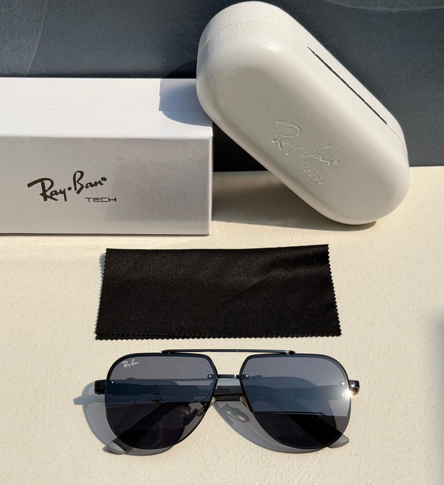 RA_Y BA_N