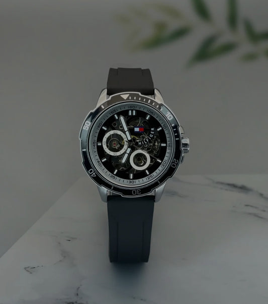 Tom.my Hil.figer TH automatic